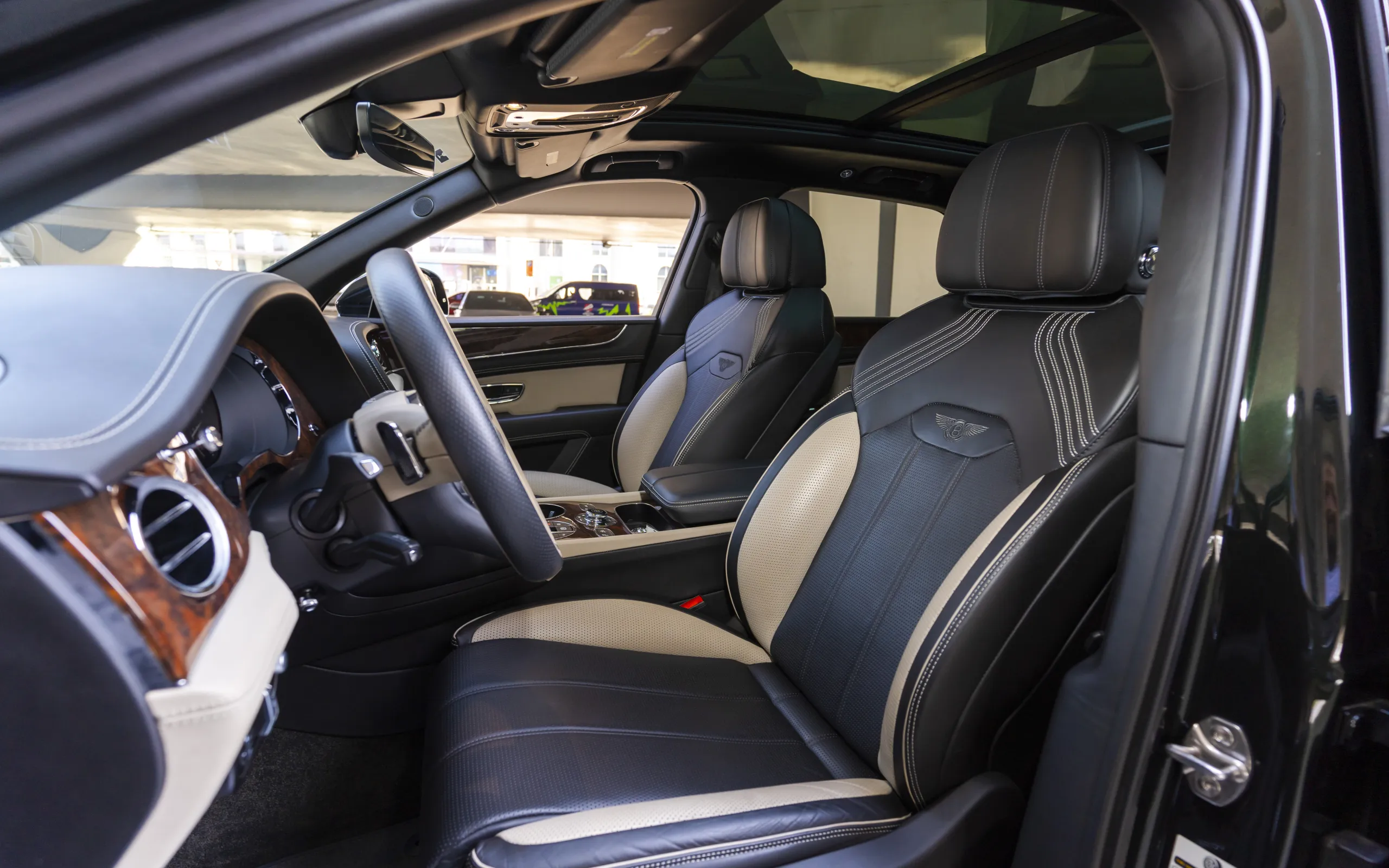 Car thumbnail 5